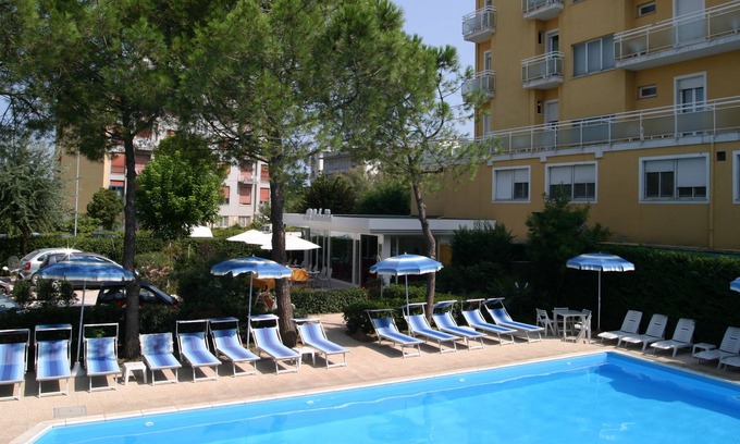 San Giuliano a Mare Hotel | Hotel Bahama