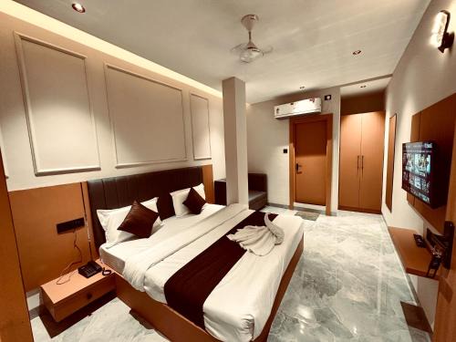 Bhopal Hotel | Hotel Balaji Inn, Ayodhya Bypass