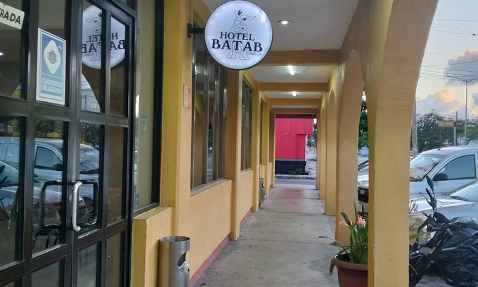 Downtown Cancun Hotel | Hotel Batab
