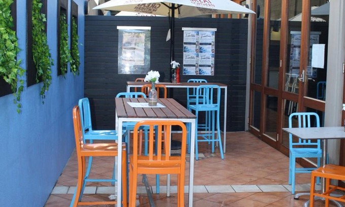 Nambour Hotel | Hotel Beach House Nambour