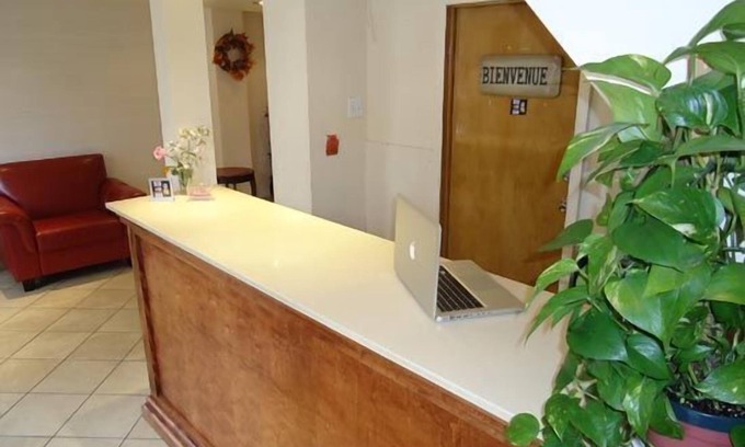Gay Village Hotel | Hotel Bon Accueil