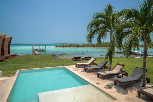 Chetumal Hotel | Hotel CasaBakal - A pie de Laguna - Bacalar