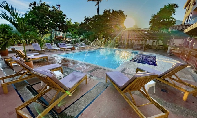 Santa Fe de Antioquia Hotel | Hotel Caseron del Parque