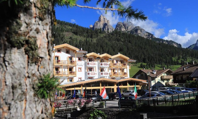 San Giovanni di Fassa Hotel | Hotel Chalet Alaska