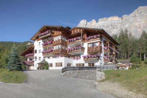 Armentarola Bed & Breakfast | Hotel Ciasa Ai Pini