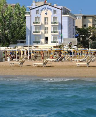 Fogliano Marina Hotel | Hotel Cigno D'Oro