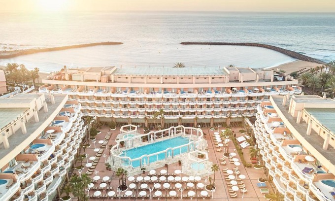 El Madronal Hotel | Hotel Cleopatra Palace