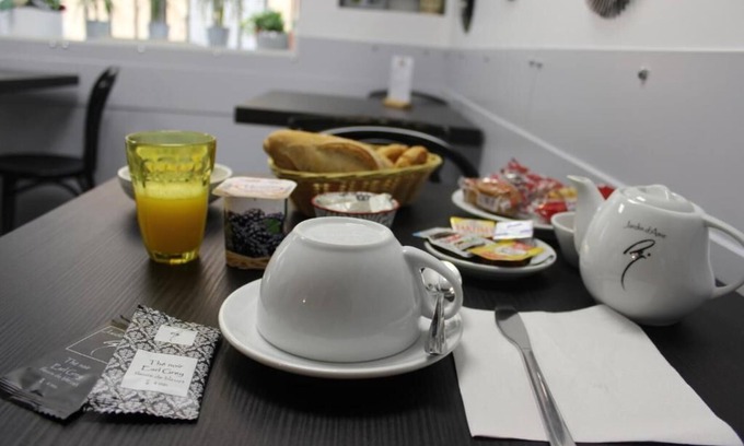 Aix-en-Provence Historic Centre Hotel | HOTEL Des ARTS AIX Hyper Centre