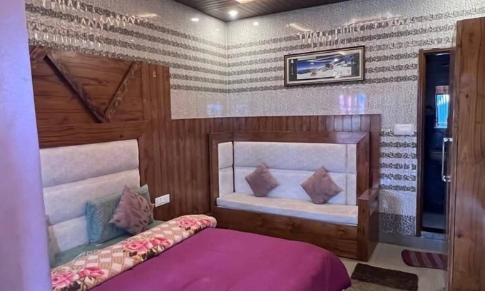 Ukhimath Hotel | Hotel Dev Bhumi