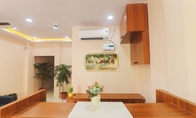 Ujjain Hotel | Hotel Dev Krishna Palace
