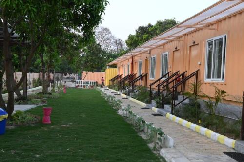 Faizabad Hotel | Hotel Divine Ayodhya- A Unit of Chinar Services