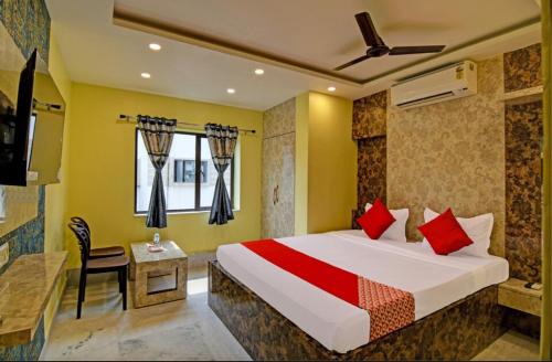 Chinar Park Hotel | Hotel Divine Chariot
