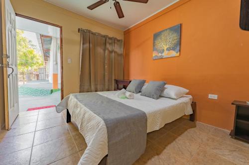 Canas Dulces Bed & Breakfast | Hotel El Cocobolo Food&Rest Room 2 B&B WiFi AC Pkg Free Swimmingpool