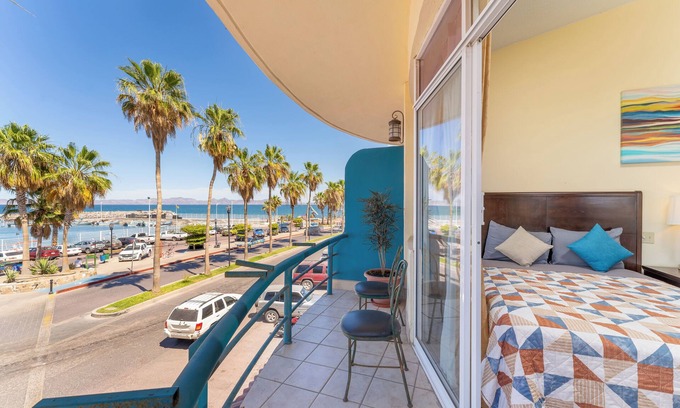 Loreto Hotel | HOTEL EL FARO LORETO