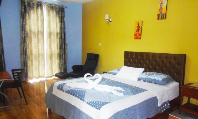 Iquitos Hotel | Hotel El Palacio de los Lirios