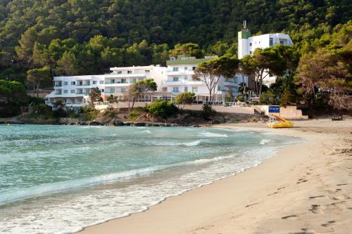 Cala Llonga Apartment | Hotel El Pinar