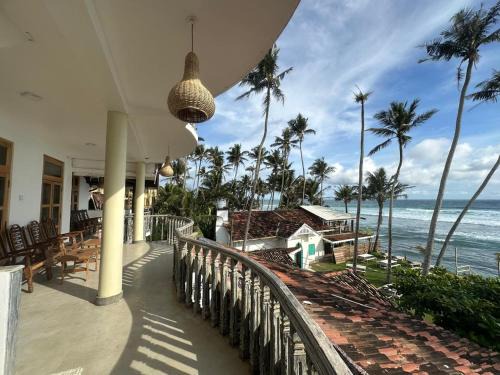 Kathaluwa Hotel | Hotel Emanuel Kabalana