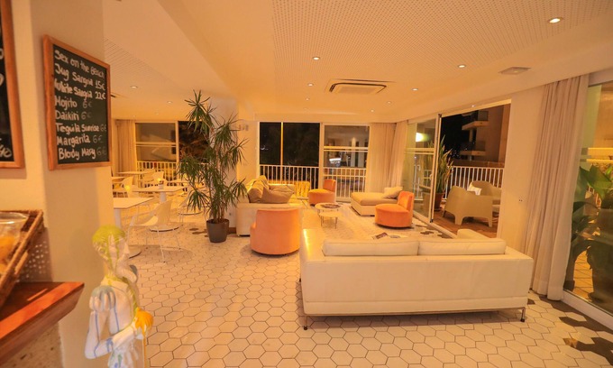 West End Hotel | Hotel Es Mitjorn