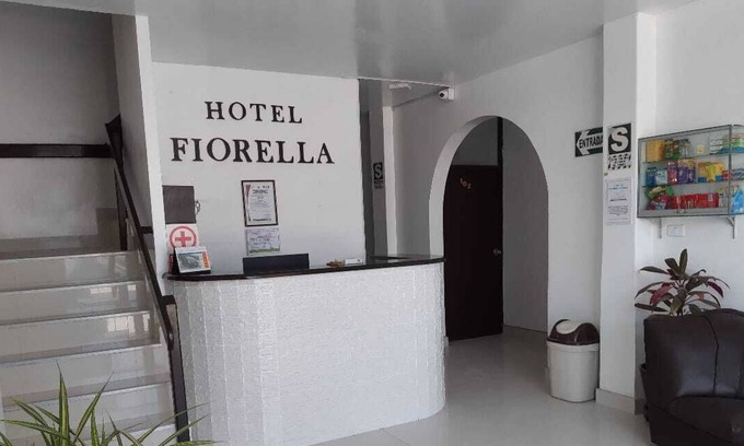 Pisco Hotel | HOTEL FIORELLA PARACAS