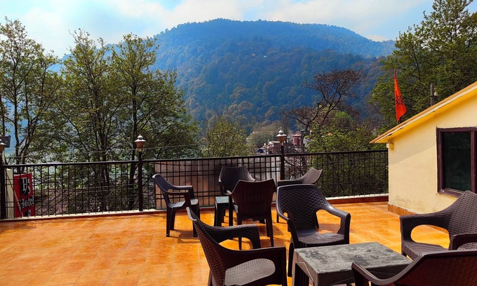 Mallital Hotel | Hotel Flatties Mall Road Nainital