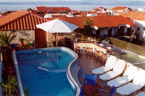 Pefkochori Apartment | Hotel Flesvos