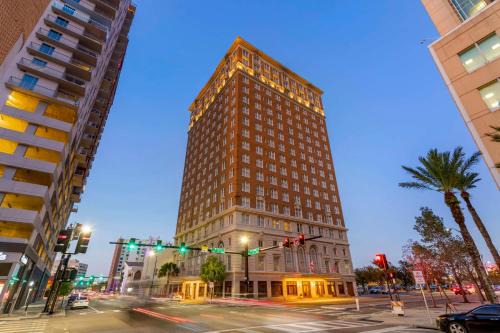 Downtown Tampa Hotel | Hotel Flor Tampa Downtown, Tapestry Collection By Hilton