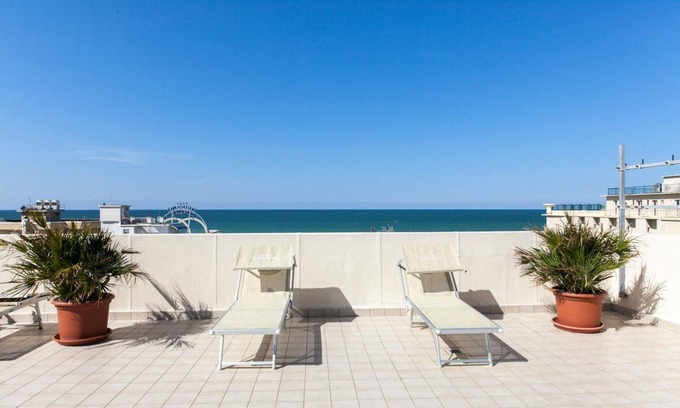 Cattolica Hotel | Hotel Gabbiano