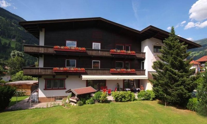 Zell am Ziller Hotel | Hotel Garni Maximilian