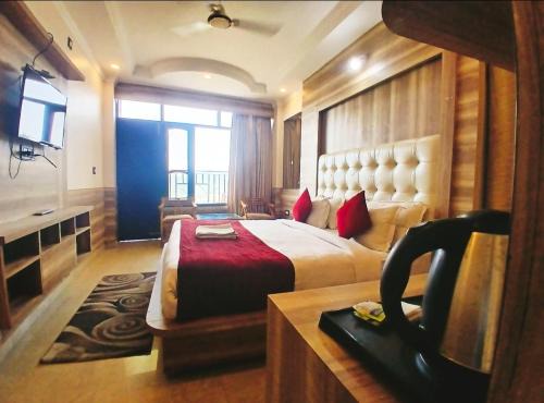 Khattalwada Hotel | HOTEL GRAND HILL ,MALL ROAD ,Mcleodganj