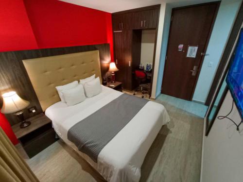 San Jose de Cucuta Hotel | Hotel H R amada Cúcuta
