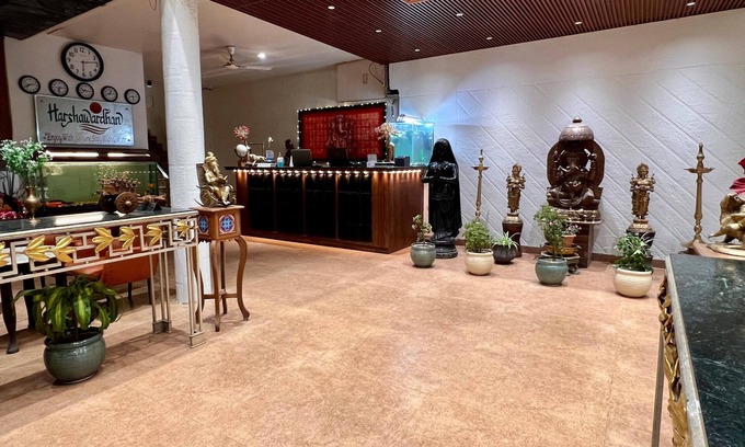 Chikhaldara Hotel | Hotel Harshawardhan