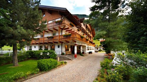 Ortisei Hotel | Hotel Hell