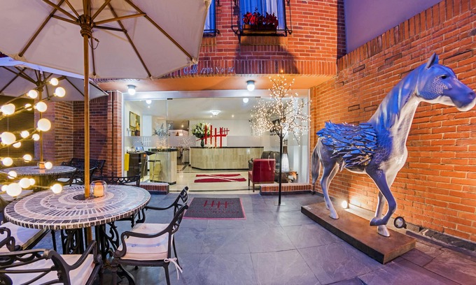 Usaquen Hotel | Hotel Hill House