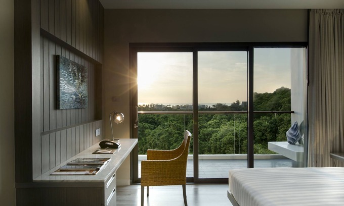 Karon Hotel | Hotel IKON Phuket