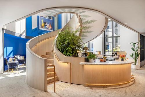 Melbourne Central Business District Hotel | Hotel Indigo Melbourne Little Collins