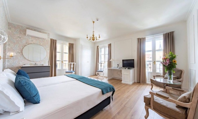 Segovia Old Town Hotel | Hotel Infanta Isabel