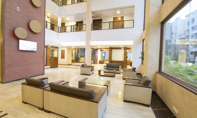 Viman Nagar Hotel | Hotel IVY Studios