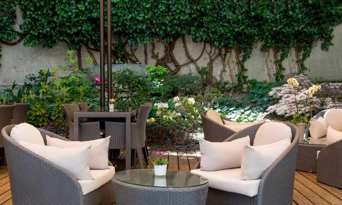 Le Prieure Hotel | Hotel Jade