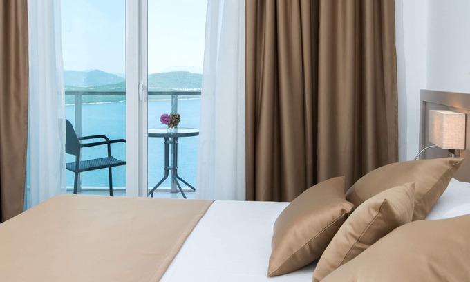 Neum House | Hotel Jadran - Double Room with Balcony and Sea View 2
