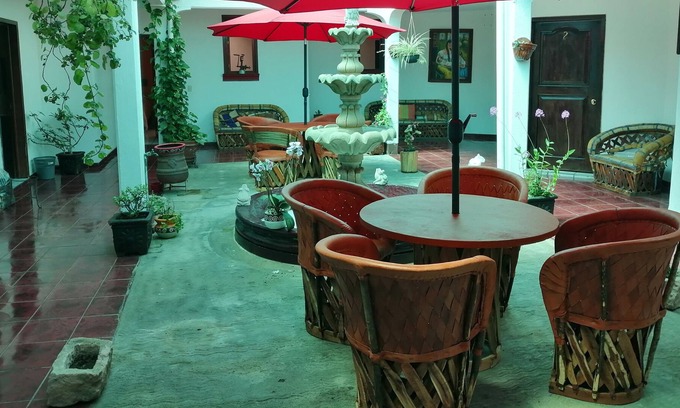 Erongaricuaro Hotel | Hotel Jardin