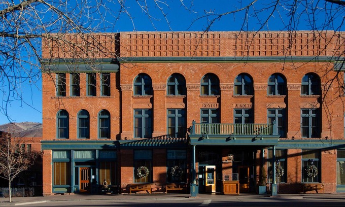 Downtown Hotel | Hotel Jerome, Auberge Collection
