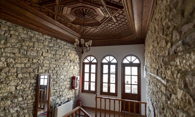 Gjirokaster Hotel | Hotel Kalemi 2