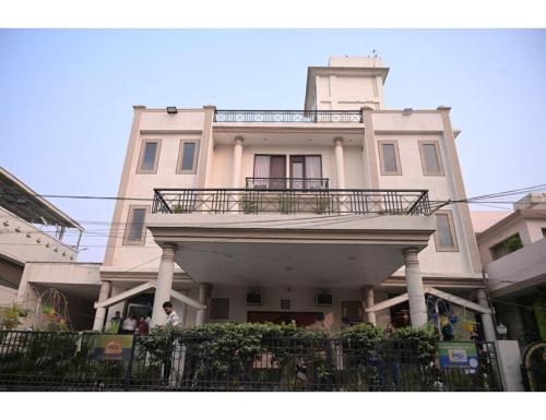 Varanasi House | Hotel Kamesh Hut, Varanasi