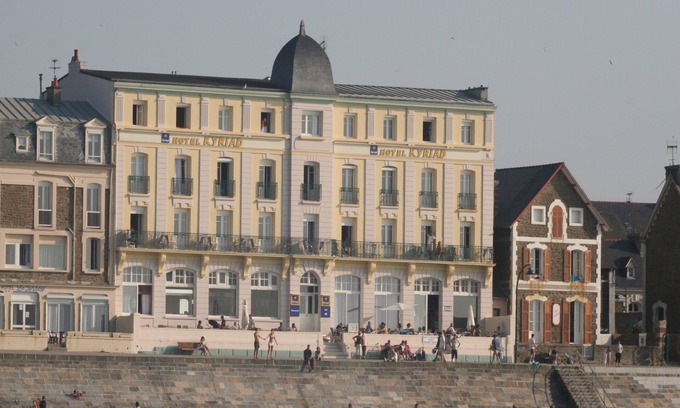 Courtoisville-Sillon-Moka Hotel | Hotel Kyriad Saint Malo centre Plage