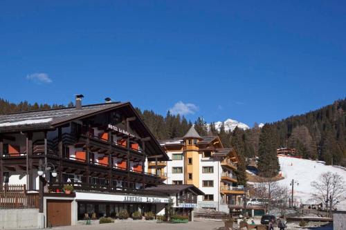 Madonna di Campiglio Hotel | Hotel La Baita