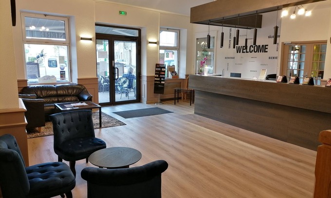 Corbigny Hotel | Hotel La Buissonniere