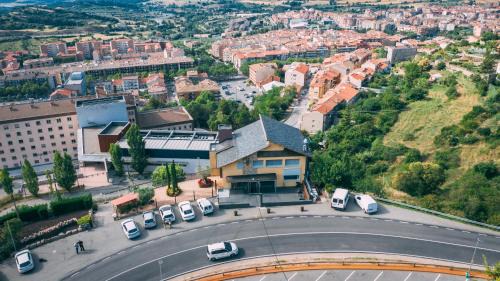 Berga Hotel | HOTEL LA CABANA BERGA