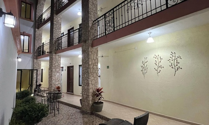 Bernal Hotel | Hotel La Capilla Bernal