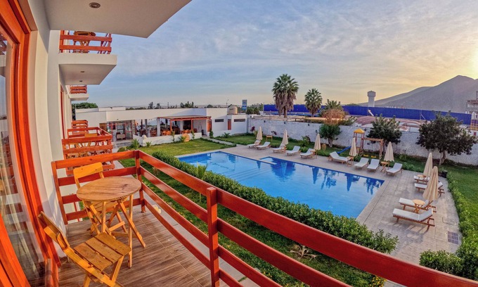 Cerro Prieto Hotel | Hotel La Colina