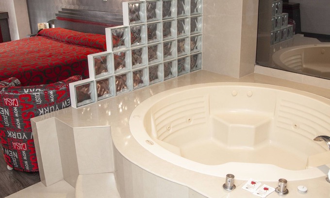 Santa Maria la Ribera Hotel | Hotel La Rosa - Adults Only